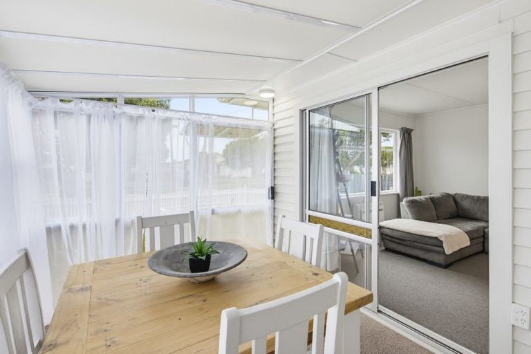 Photo of property in 9 Duke Street, Levin, 5510
