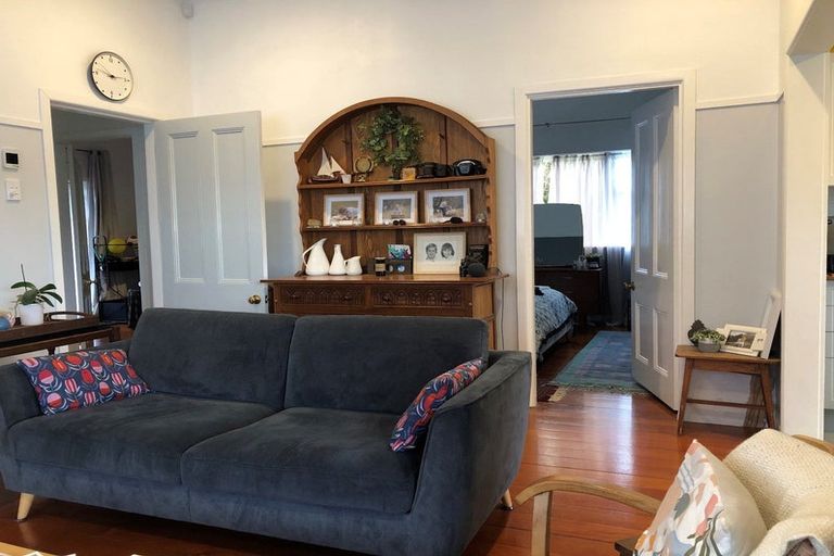 Photo of property in 2 Blacks Road, Greenhithe, Auckland, 0632