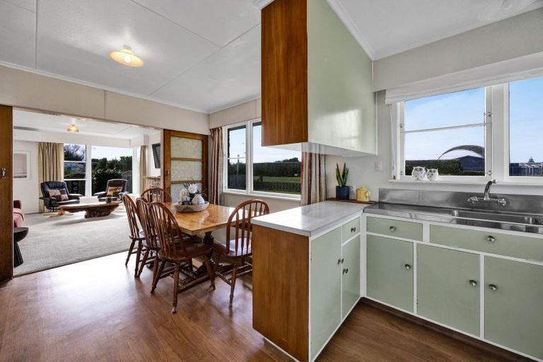 Photo of property in 46 Heaphy Road, Opunake, 4616