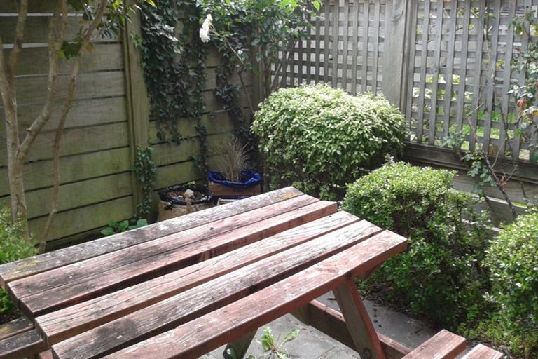 Photo of property in Colombo St Apartments, 11/10 Colombo Street, Newtown, Wellington, 6021