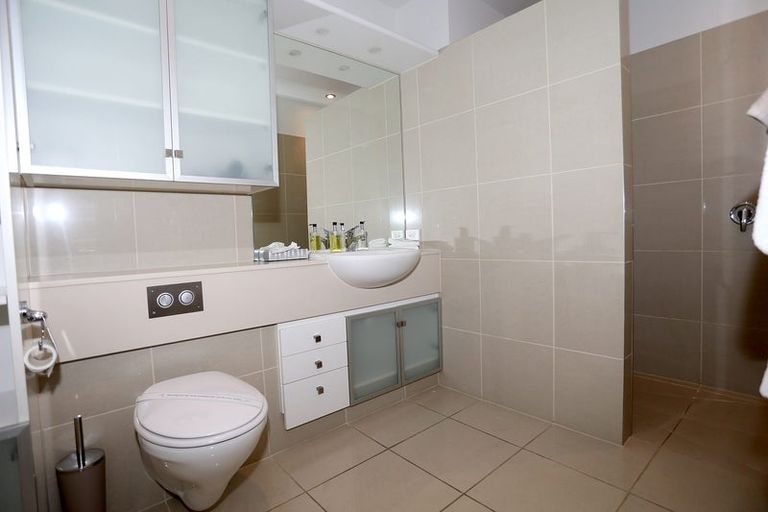 Photo of property in Oxleys Rock Apartments, 204/6 London Quay, Picton, 7220
