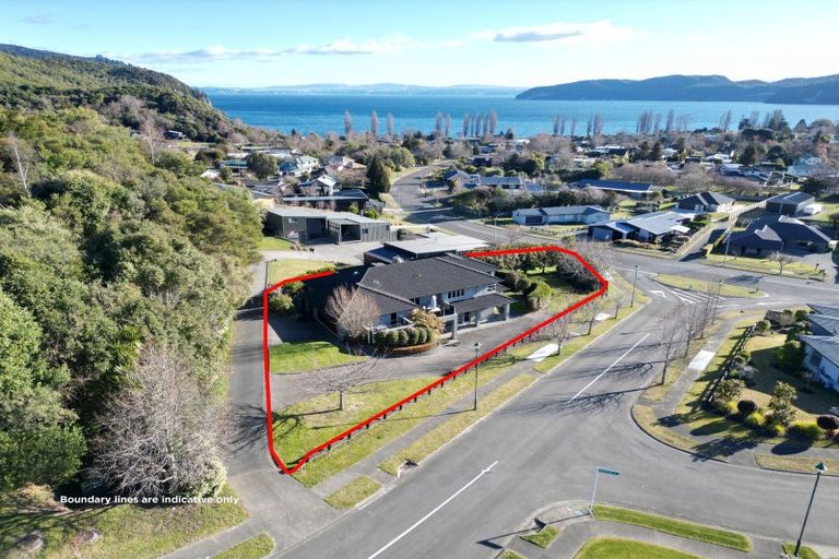 Photo of property in 1 Locheagles Rise, Kinloch, Taupo, 3377