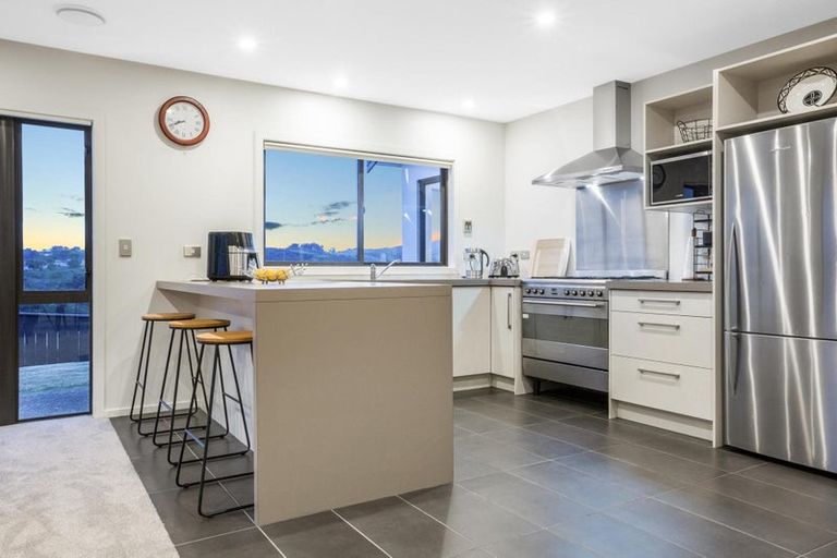 Photo of property in 84 Te Puia Drive, Aotea, Porirua, 5024