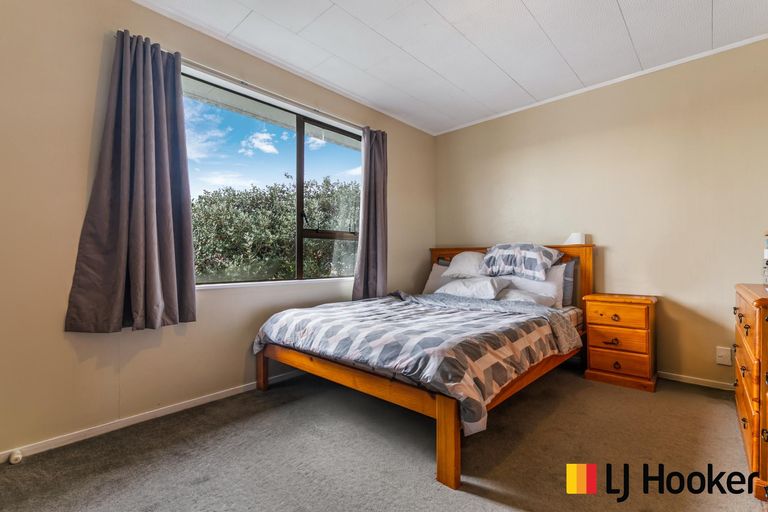 Photo of property in 2 Zircon Place, Wiri, Auckland, 2104