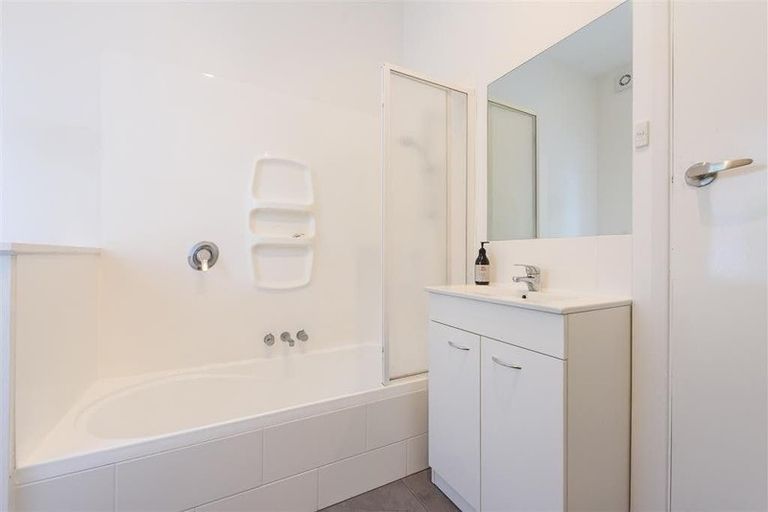 Photo of property in 27 Sar Street, Wadestown, Wellington, 6012