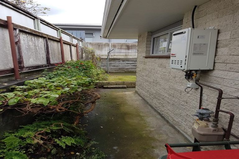 Photo of property in 3/340 Devon Street West, New Plymouth, 4310