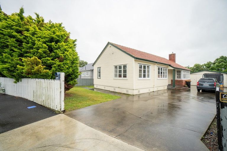 Photo of property in 6 Rangiora Avenue, Roslyn, Palmerston North, 4414
