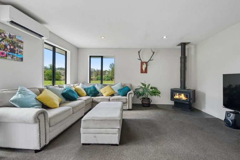 Photo of property in 166 Swamp Road, Loburn, Rangiora, 7472