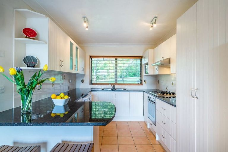 Photo of property in 34 Kereru Grove, Greenhithe, Auckland, 0632