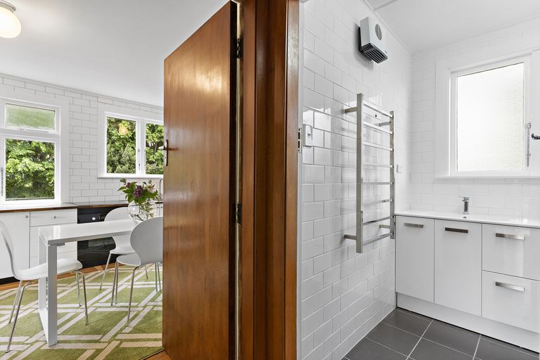 Photo of property in 41 Rhodes Street, Carterton, 5713