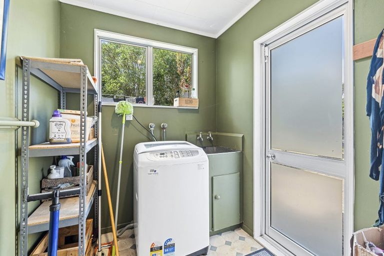 Photo of property in 1138 South Road, Oakura, 4314