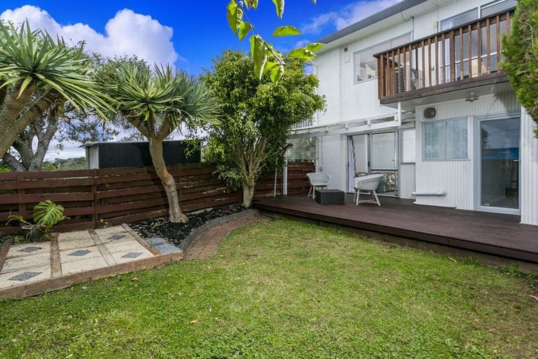 Photo of property in 2/4 Coronation Road, Glenfield, Auckland, 0627