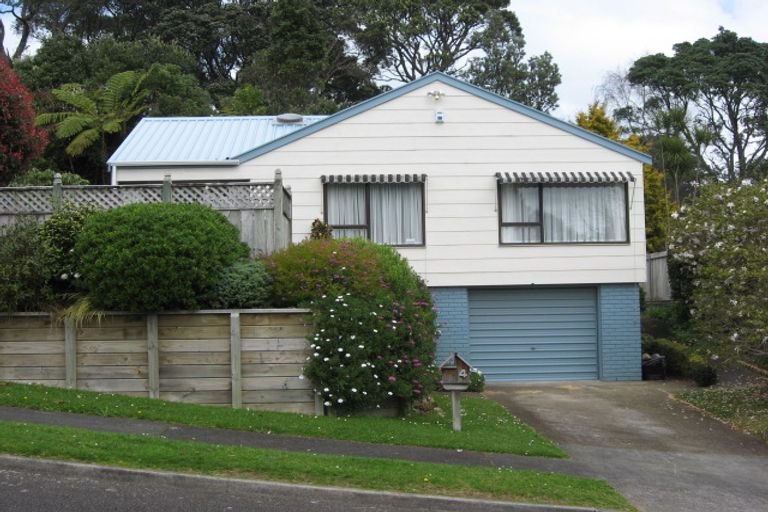 Photo of property in 4 Lombardy Place, Whalers Gate, New Plymouth, 4310