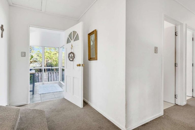 Photo of property in 2 Ashford Place, Havelock North, 4130