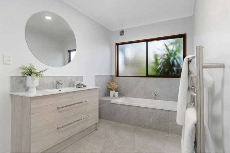 Photo of property in 44a Sylvania Drive, Matua, Tauranga, 3110