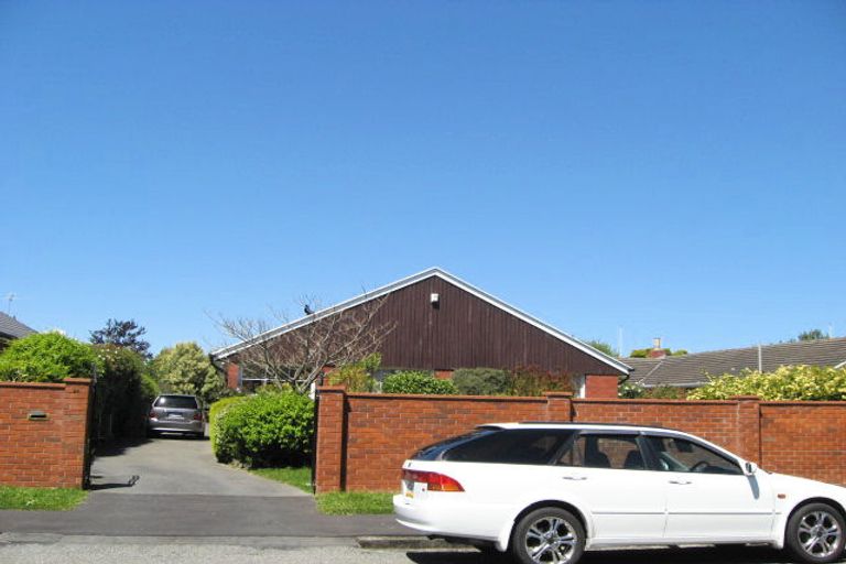 Photo of property in 24 Hampton Place, Burnside, Christchurch, 8053