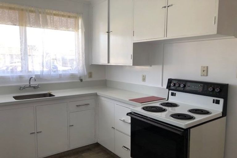 Photo of property in 2/202 Warwick Road, Mayfair, Hastings, 4122