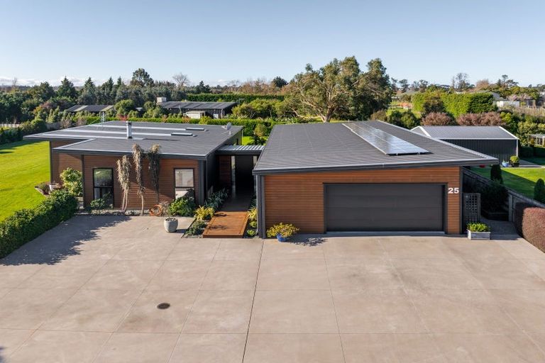 Photo of property in 25 Mill Grove, Clareville, Carterton, 5713