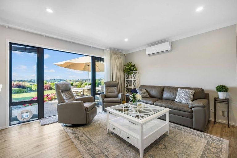 Photo of property in 22 Grace James Road, Pukekohe, 2120