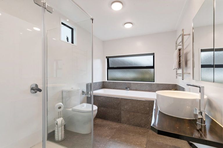 Photo of property in 6 Elva Dawson Place, Arrowtown, 9302