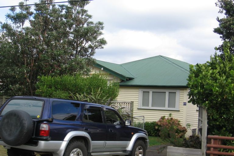 Photo of property in 27 Ira Street, Miramar, Wellington, 6022