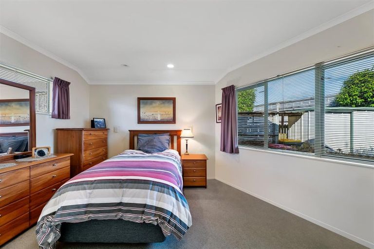 Photo of property in 16 Chaytor Street, Te Puke, 3119