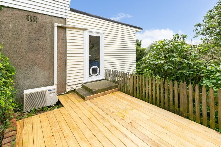 Photo of property in 3/8 Mataroa Avenue, Northland, Wellington, 6012