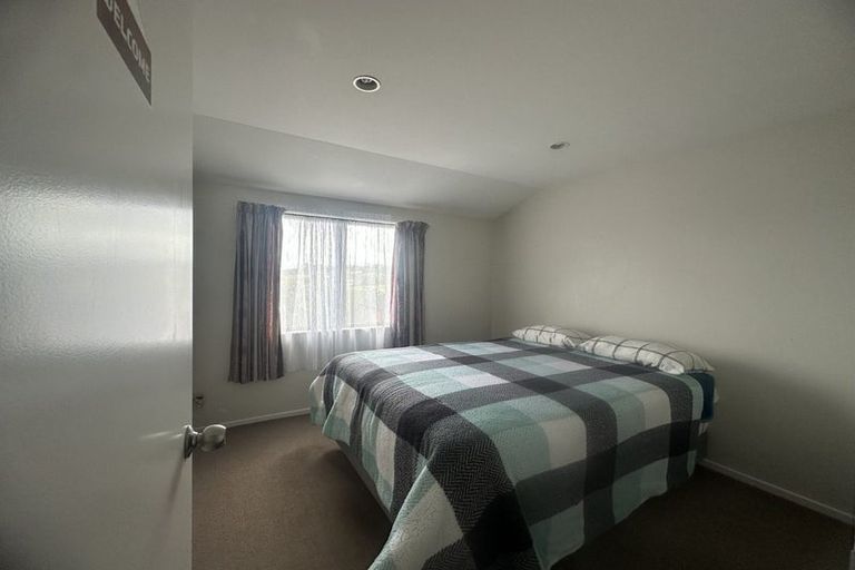 Photo of property in 27/22 Northcross Drive, Oteha, Auckland, 0632