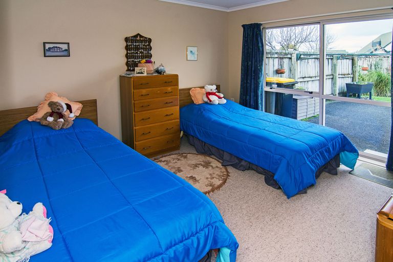 Photo of property in Holdsworth Villas, 38/2 William Donald Drive, Solway, Masterton, 5810