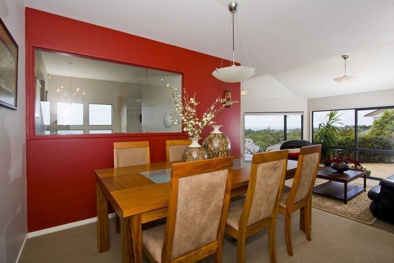 Photo of property in 71 Penguin Drive, Murrays Bay, Auckland, 0630