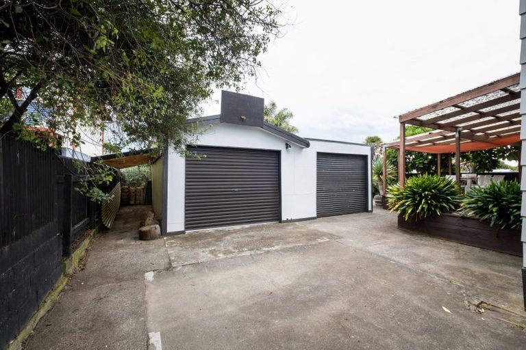 Photo of property in 280 Clifton Road, Te Awanga, 4102