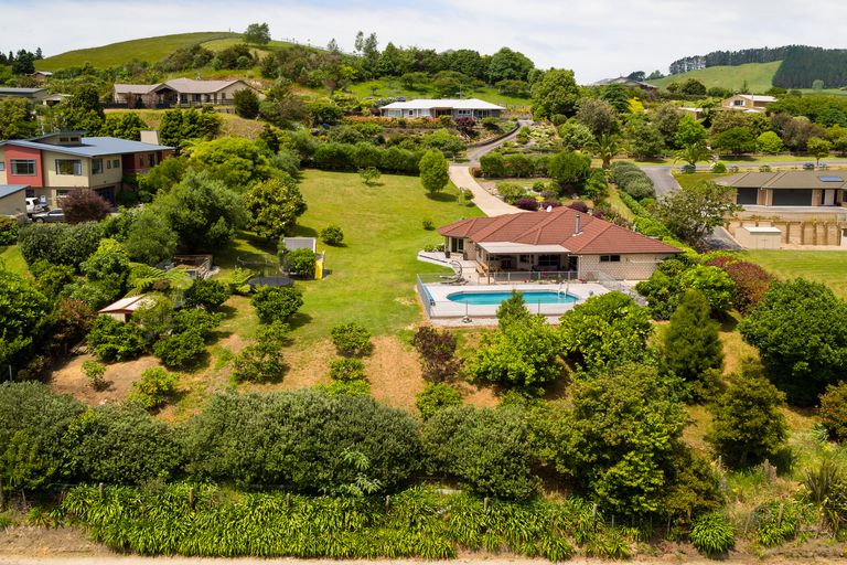Photo of property in 21 Roger Guy Place, Welcome Bay, Tauranga, 3175