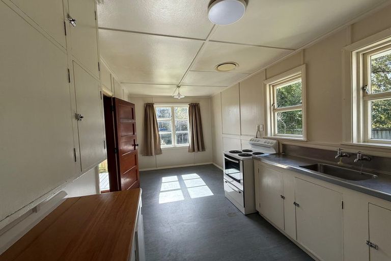 Photo of property in 16 Karamu Street, Upper Riccarton, Christchurch, 8041