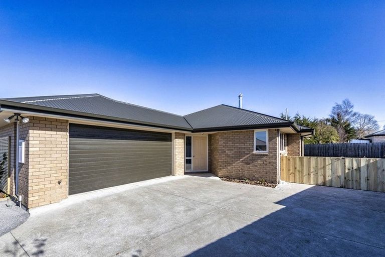 Photo of property in 144d High Street, Oxford, 7430