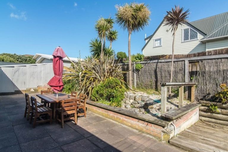 Photo of property in 155 Manly Street, Paraparaumu Beach, Paraparaumu, 5032