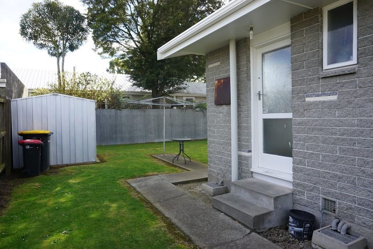 Photo of property in 108 Middlepark Road, Sockburn, Christchurch, 8042