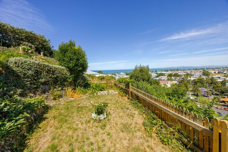 Photo of property in 42 Cameron Road, Bluff Hill, Napier, 4110