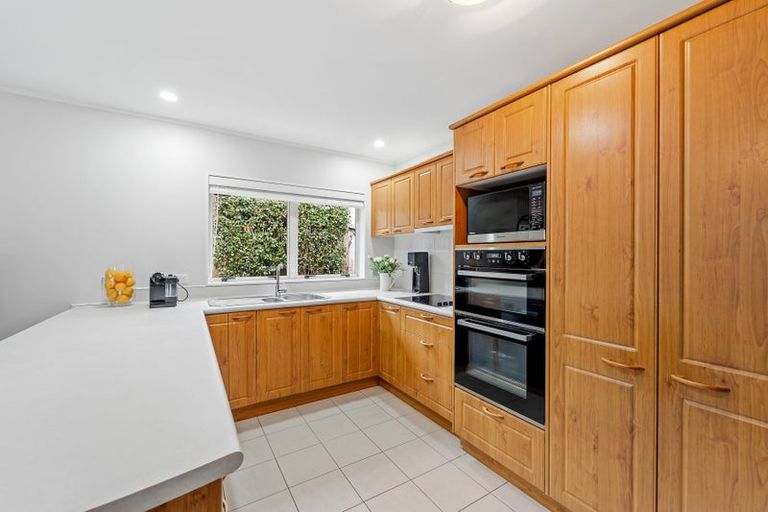 Photo of property in 27 Ponderosa Drive, Oteha, Auckland, 0632