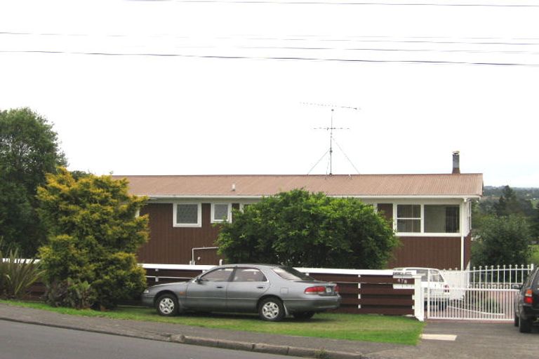 Photo of property in 478 Don Buck Road, Massey, Auckland, 0614