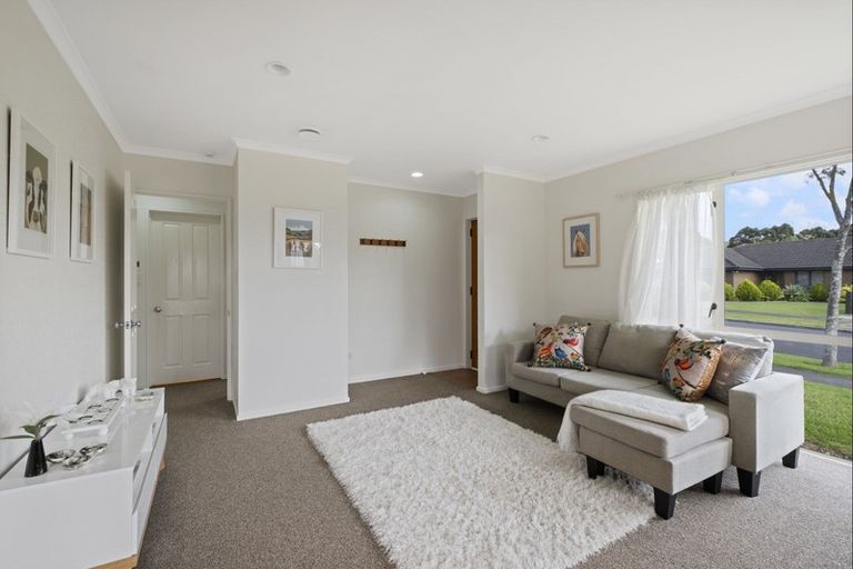 Photo of property in 2 Derg Place, East Tamaki, Auckland, 2013
