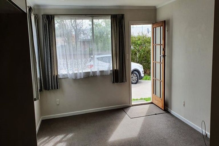 Photo of property in 2/10 Owens Terrace, Upper Riccarton, Christchurch, 8041