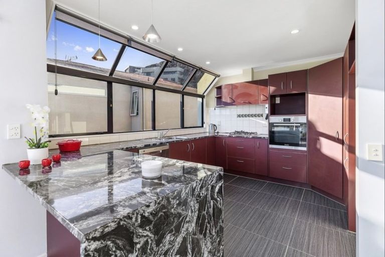 Photo of property in 13 Paremata Drive, Paremata, Porirua, 5024