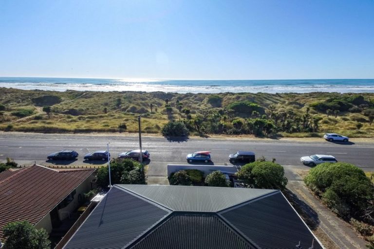 Photo of property in 487 Marine Parade, South New Brighton, Christchurch, 8062