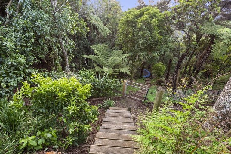 Photo of property in 4 Bay View Road, Raglan, 3225