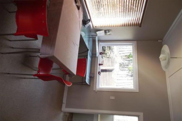 Photo of property in 105 Fulford Street, New Plymouth, 4310