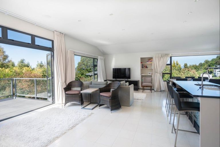 Photo of property in 2/9 Alberta Street, Acacia Bay, Taupo, 3330