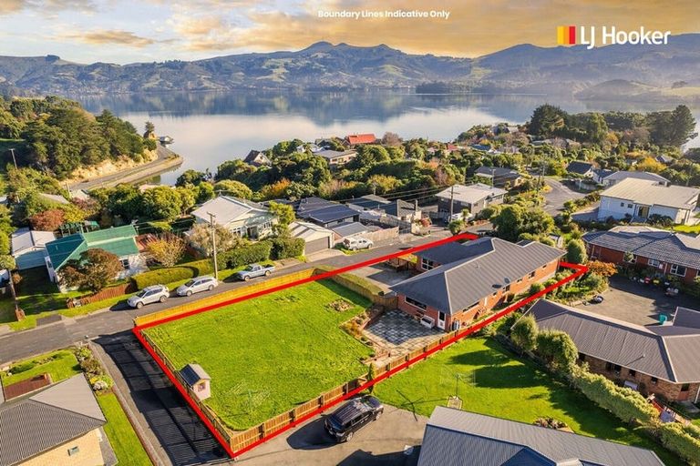 Photo of property in 37 Seaton Road, Portobello, Dunedin, 9014