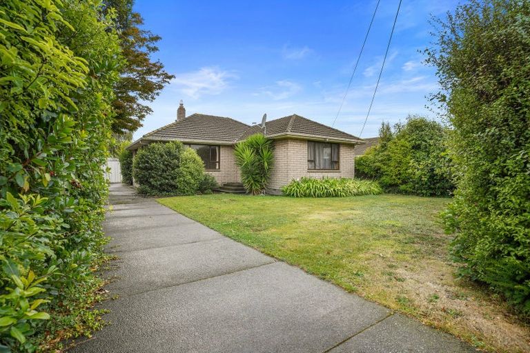 Photo of property in 6 Betwin Avenue, Sockburn, Christchurch, 8042