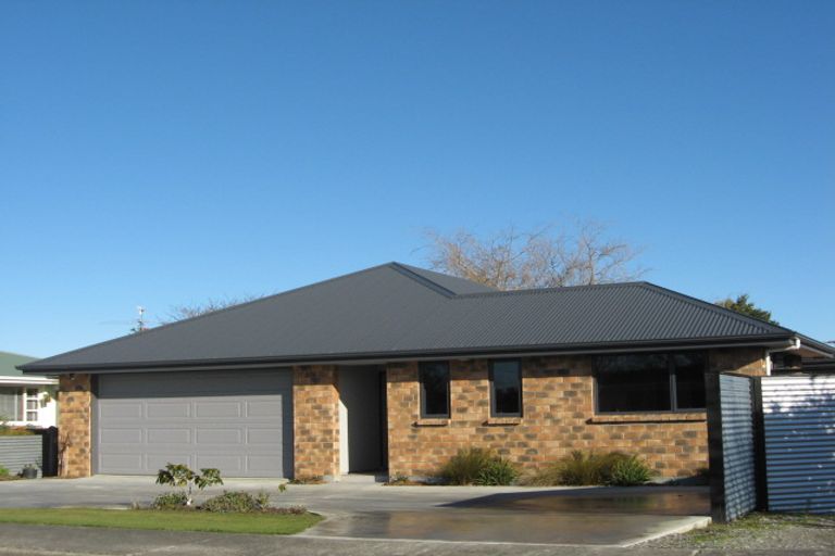 Photo of property in 52 Park Street, Winton, 9720