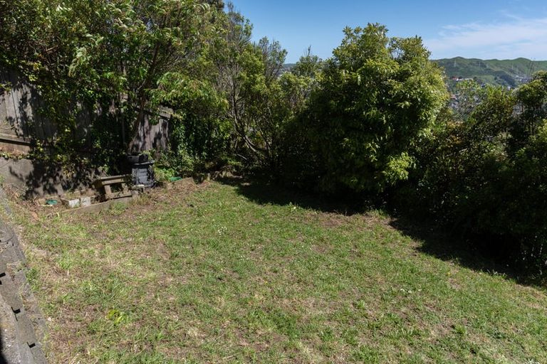 Photo of property in 14 Rice Crescent, Newlands, Wellington, 6037